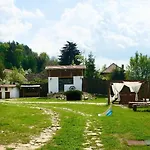 Matrai Pinces Udvar *