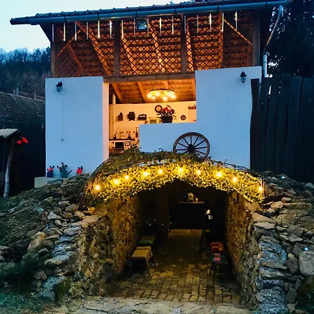 Matrai Pinces Udvar *