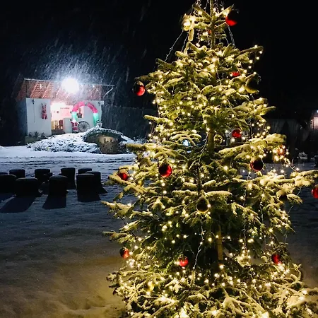 Case de vacanță Matrai Pinces Udvar *