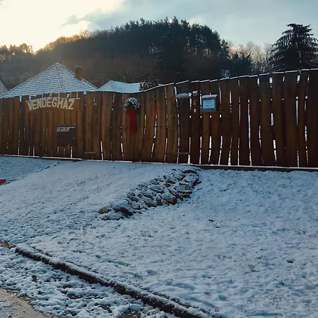 Case de vacanță Matrai Pinces Udvar *