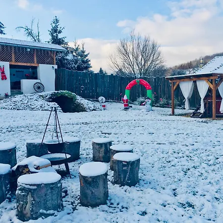 Matrai Pinces Udvar * Matramindszent