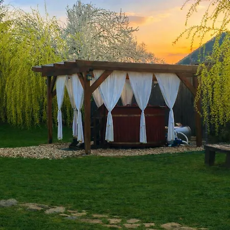Case de vacanță Matrai Pinces Udvar *