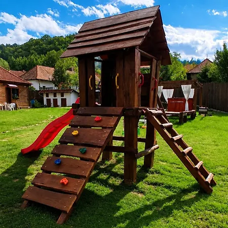 Case de vacanță Matrai Pinces Udvar *