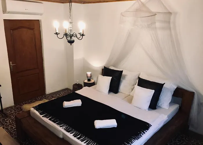 Ferienhaus Matrai Pinces Udvar
