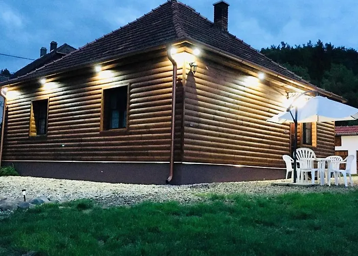 Ferienhaus Matrai Pinces Udvar *