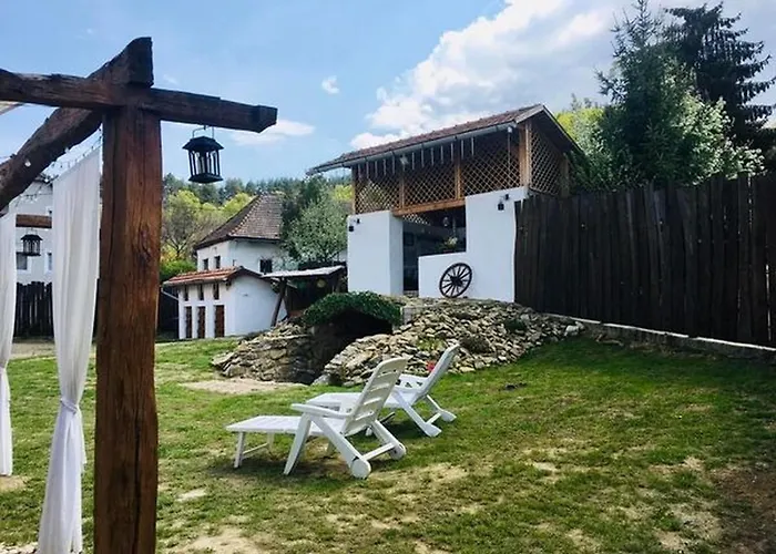 Mátrai Pincés Udvar