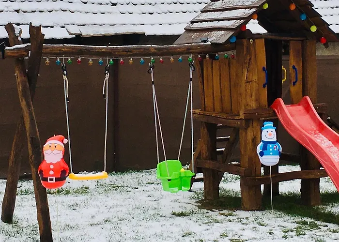 Ferienhaus Matrai Pinces Udvar *